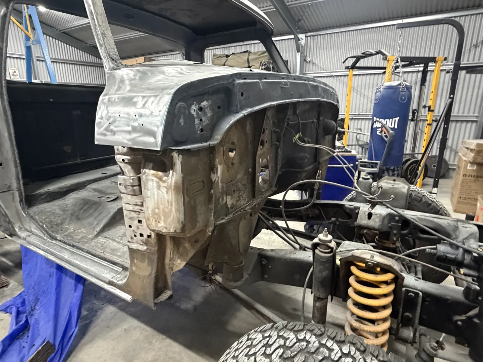 Ute body restoration on the chassis